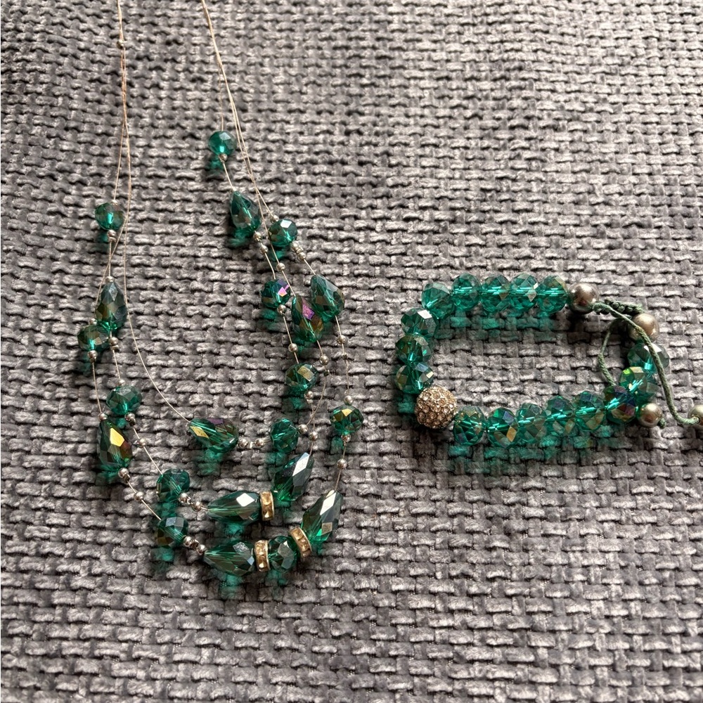 Emerald Green Bead Necklace and Bracelet Set